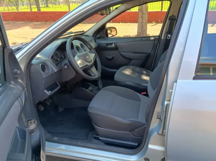 CELTA 1.0 MPFI LT 8V