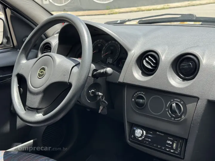 CELTA 1.0 MPFI Life 8V