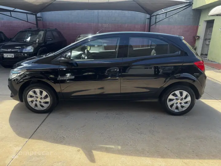 Onix Hatch 1.4 4P FLEX LT