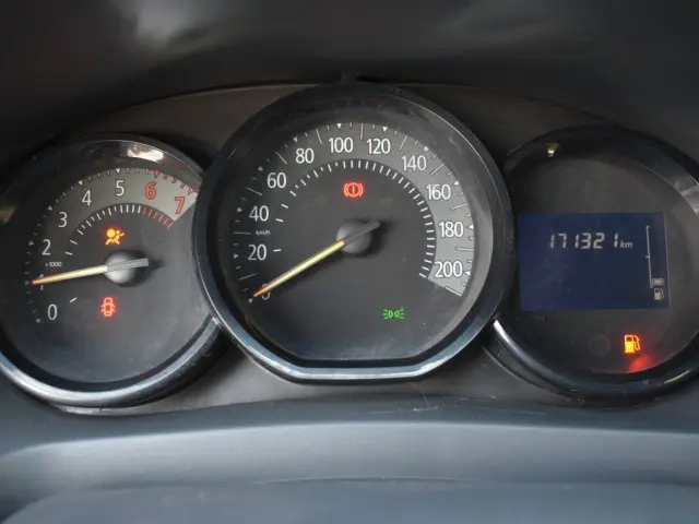 SANDERO - 1.0 12V SCE EXPRESSION 4P MANUAL