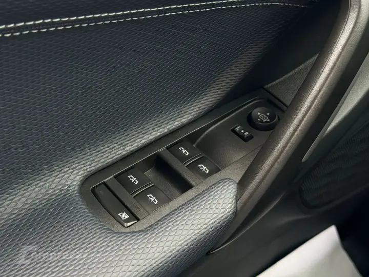 TRACKER 1.0 Turbo Premier