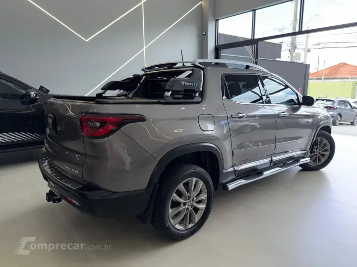 TORO 2.0 16V Turbo Ranch 4WD AT9