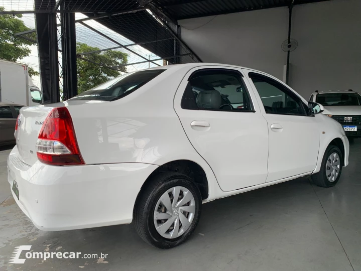 ETIOS 1.5 X Plus Sedan 16V