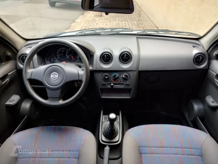 CELTA 1.0 MPFI Life 8V