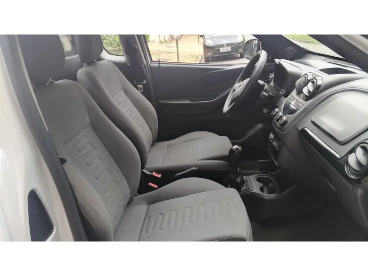 MONTANA 1.4 MPFI LS CS 8V FLEX 2P MANUAL