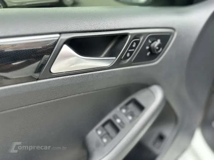 JETTA 2.0 TSI HIGHLINE 211CV GASOLINA 4P TIPTRONIC