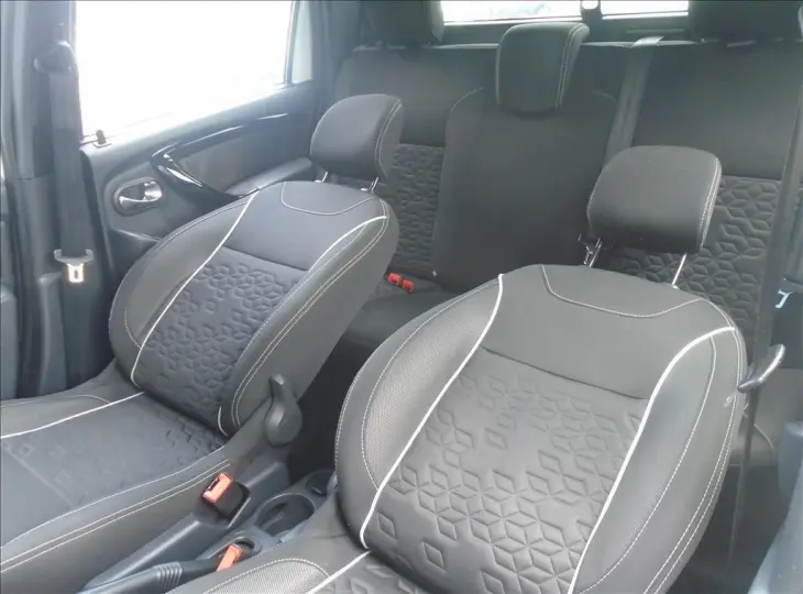 DUSTER OROCH 2.0 16V HI-FLEX DYNAMIQUE AUTOMÁTICO