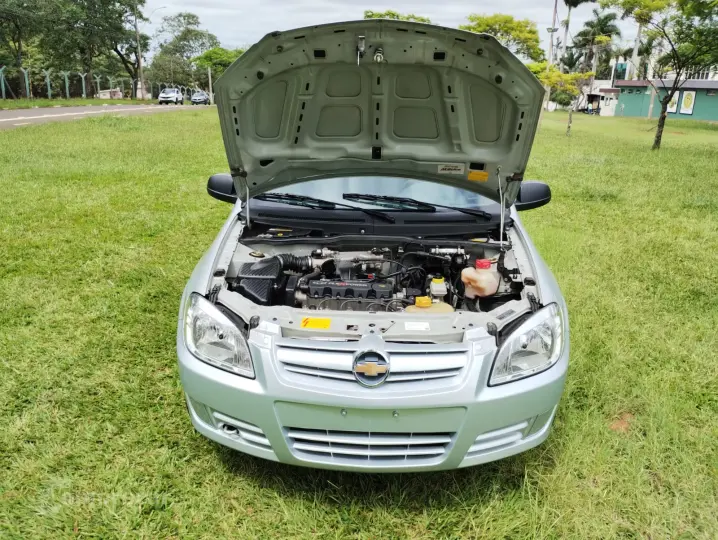 CELTA 1.0 MPFI Life 8V