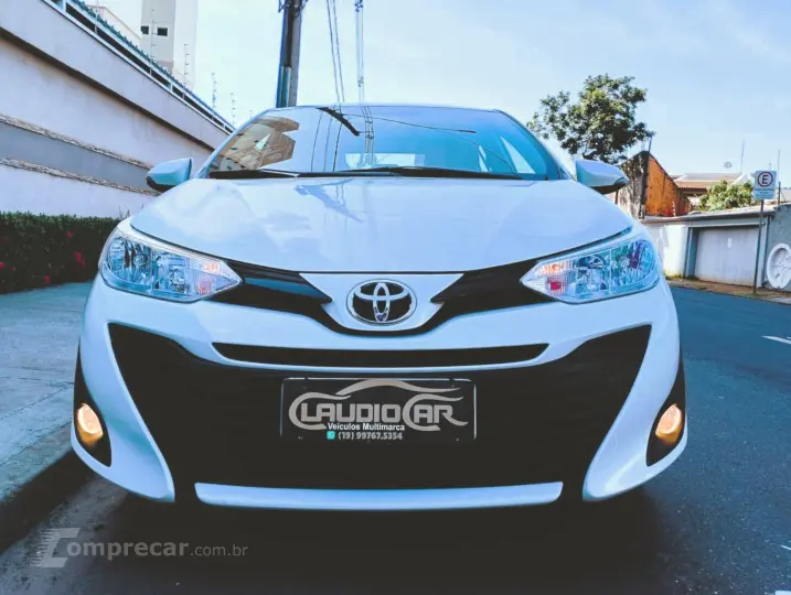 YARIS 1.5 16V Sedan XL