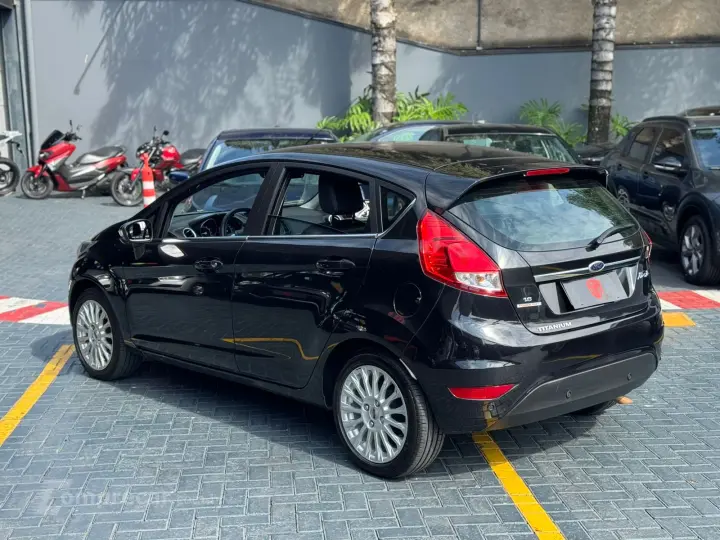 FIESTA 1.6 Titanium Hatch 16V
