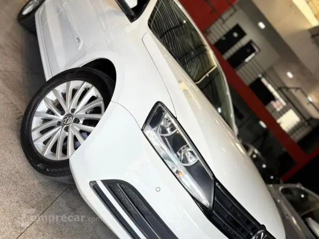 JETTA - 2.0 COMFORTLINE 4P TIPTRONIC