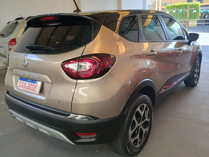CAPTUR 1.3 TCE Intense
