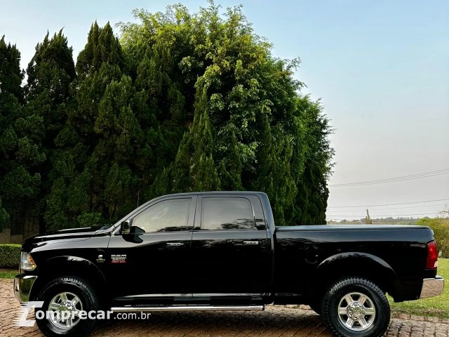 RAM - 6.7 2500 LARAMIE 4X4 CD I6 TURBO 4P AUTOMÁTICO