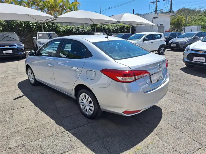 YARIS 1.5 16V FLEX SEDAN XL MULTIDRIVE