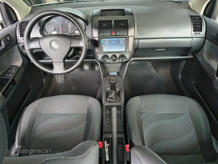 POLO SEDAN 1.6 MI 8V FLEX 4P MANUAL