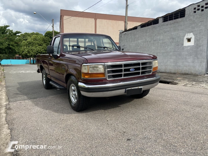 F-1000 2.5 XLT 4X2 CS 8V Turbo