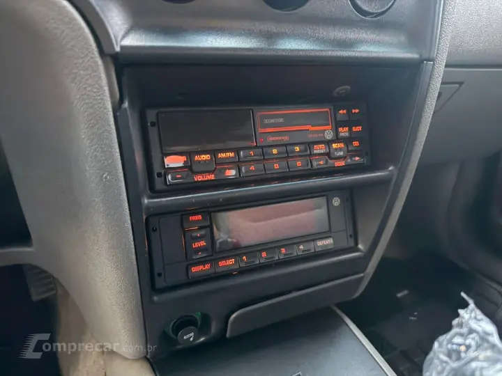 LOGUS 1.8 GLS 8V ÁLCOOL 2P MANUAL