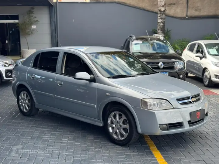 ASTRA 2.0 MPFI Advantage 8V