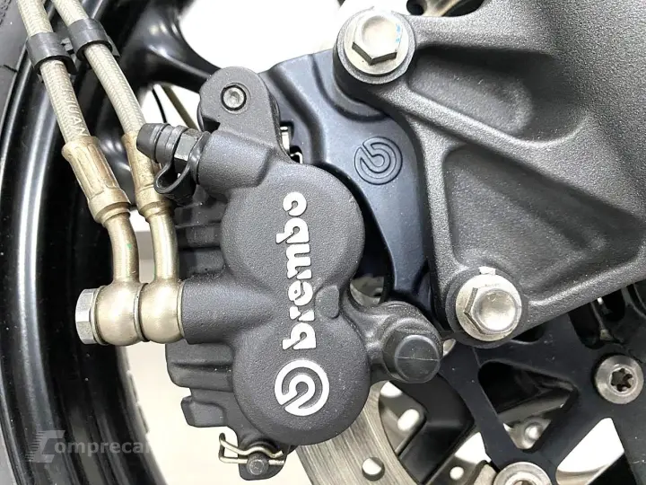 TRIUMPH TIGER 800 XRX