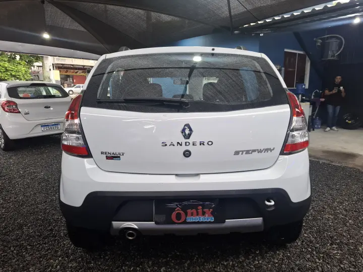 SANDERO - 1.6 STEPWAY 8V 4P MANUAL