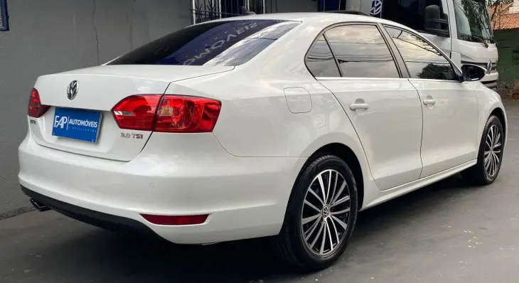 Jetta 2.0 4P TSI HIGHLINE 200 CV AUTOMÁTICO