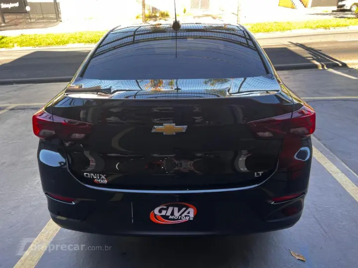 ONIX SEDAN Plus LT 1.0 12V TB Flex Mec.