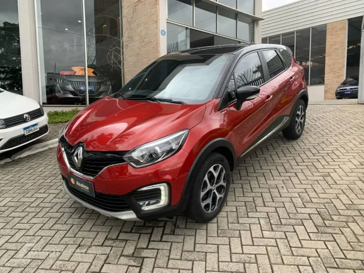 CAPTUR Intense Bose 1.6 16V Flex 5p Aut.