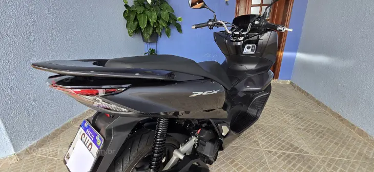 PCX 150 DLX