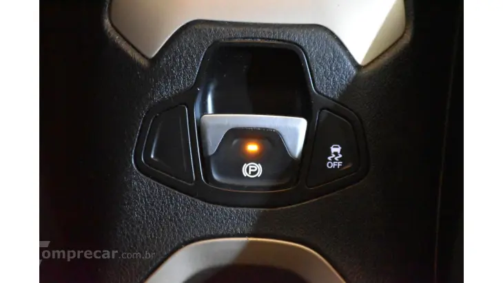 RENEGADE - 1.8 16V LONGITUDE 4P AUTOMÁTICO