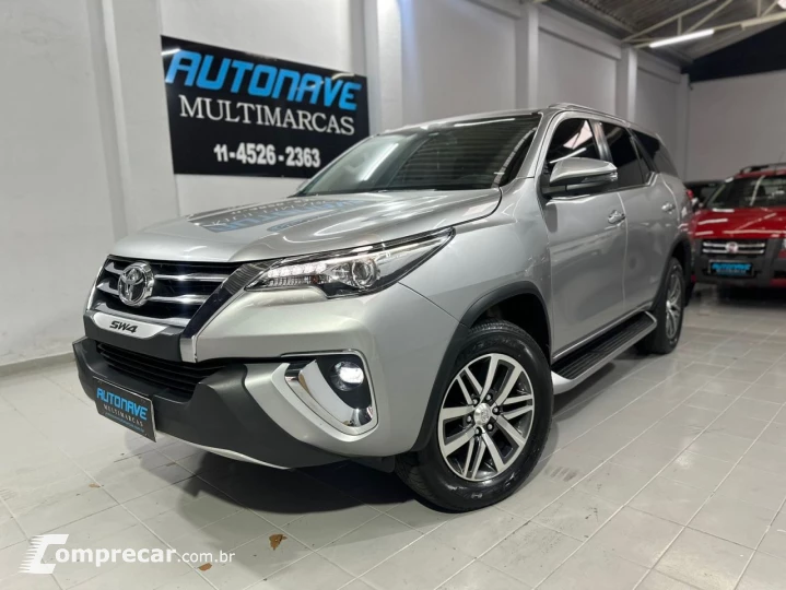 Hilux SW4 2.8 4P SRX 4X4 7 LUGARES TURBO DIESEL AUTOMÁTICO