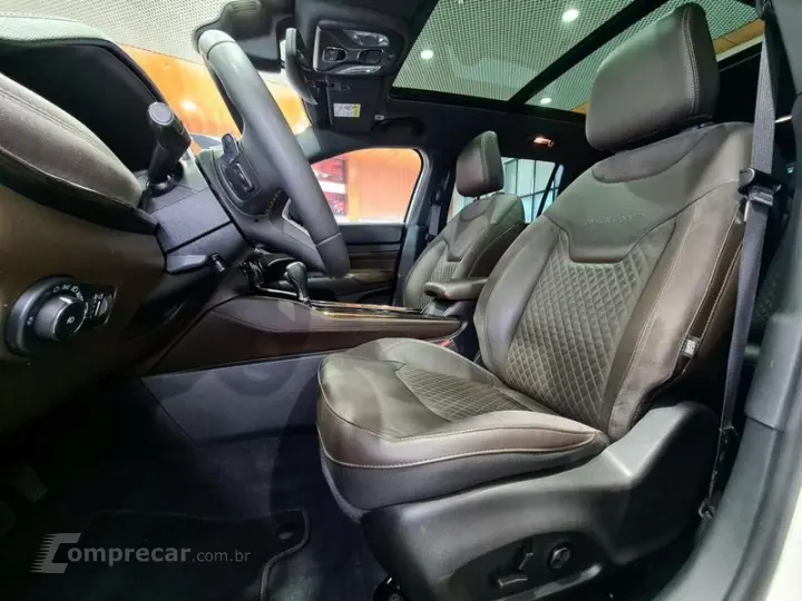 COMMANDER OVERLAND T270 1.3 TB FLEX AUT