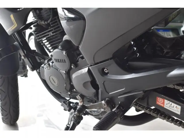 YS 250 FAZER - Street