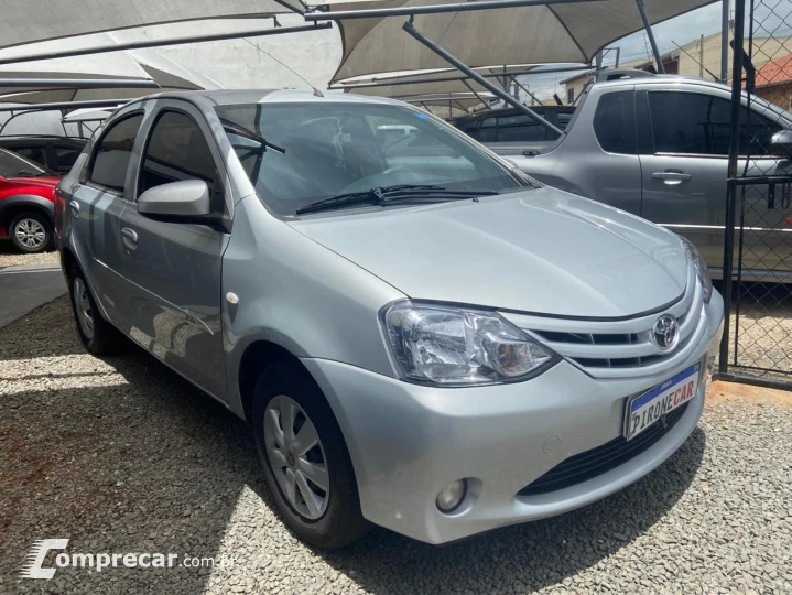 ETIOS 1.5 X Plus Sedan 16V