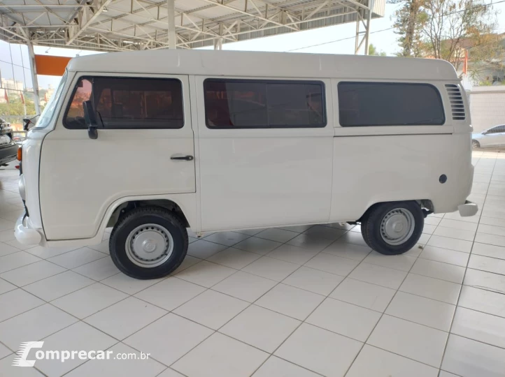 Kombi 1.4 FLEX STD 9 LUGARES