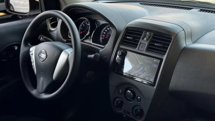 VERSA Special Ed. 1.6 16V FlexStart Aut.