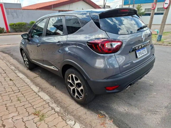 Captur 1.6 16V Sce Flex Life X-Tronic