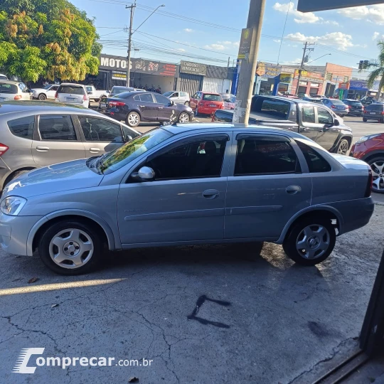 Corsa Sedan Premiun 1.4