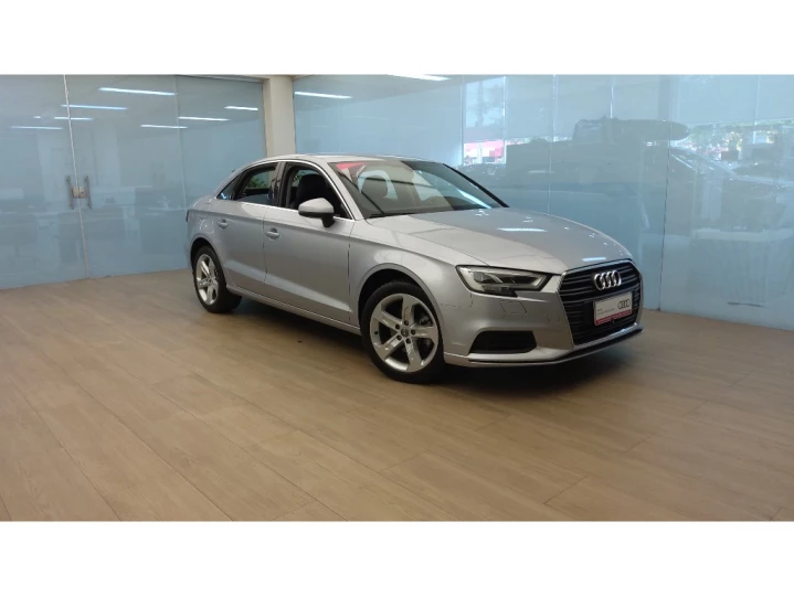 Q3 1.4 TFSI Prestige Plus S Tronic