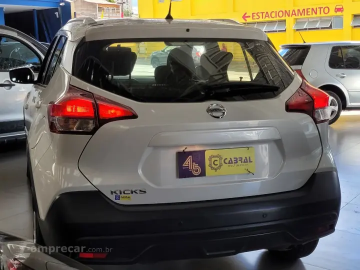 KICKS S 1.6 16V FlexStar 5p Mec.