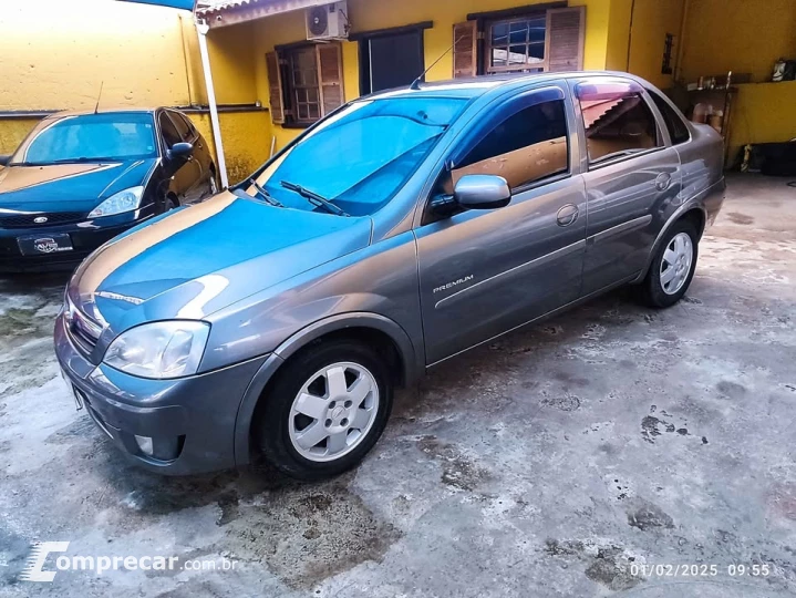 CORSA 1.0 MPFI Premium Sedan 8V