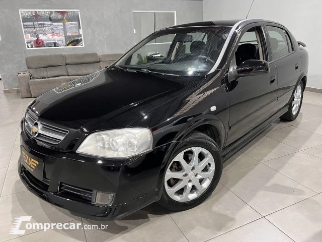 ASTRA HATCH - 2.0 MPFI ADVANTAGE 8V 4P MANUAL