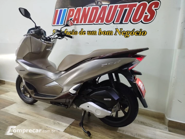 PCX 150 DLX