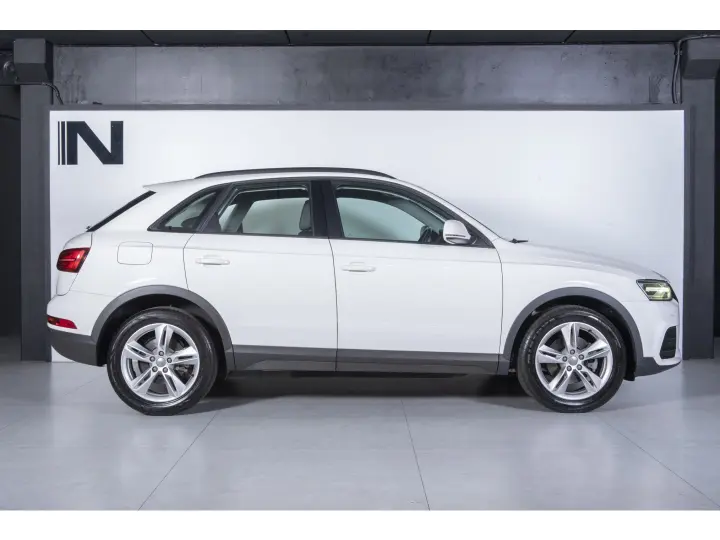 Q3 1.4 TFSI AMBIENTE GASOLINA 4P S TRONIC