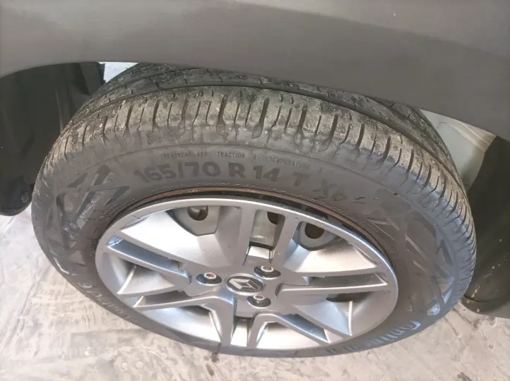 KWID 1.0 12V SCE ZEN