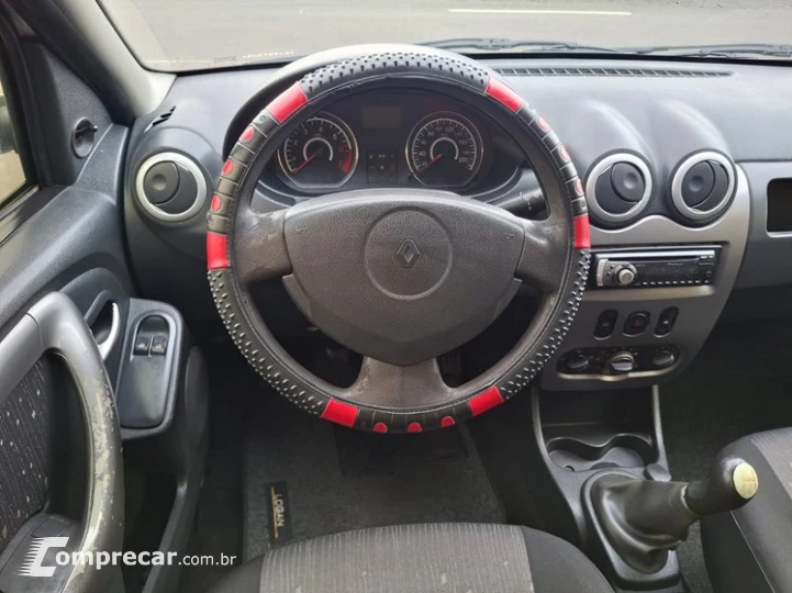 LOGAN 1.0 12V SCE Expression