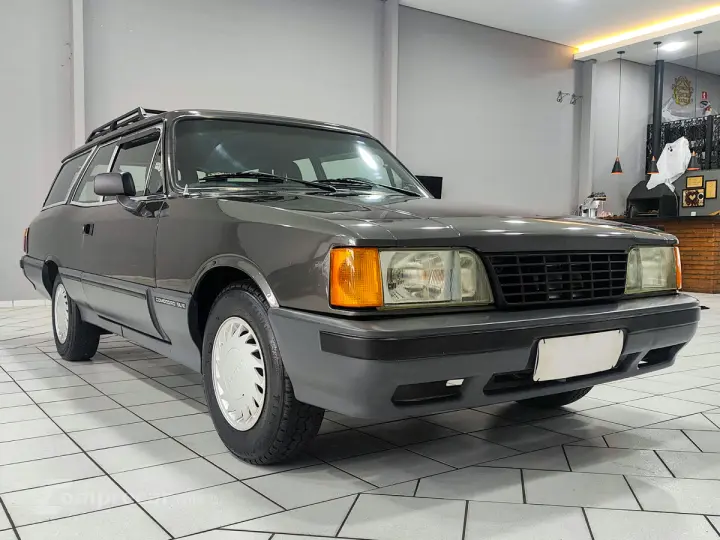 Caravan Comodoro 4.1/2.5