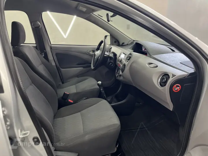 ETIOS 1.5 XLS Sedan 16V