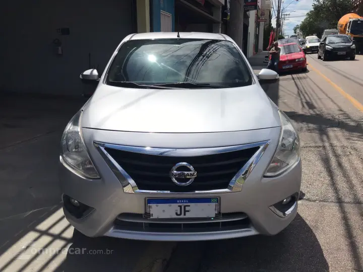 VERSA 1.6 16V Unique