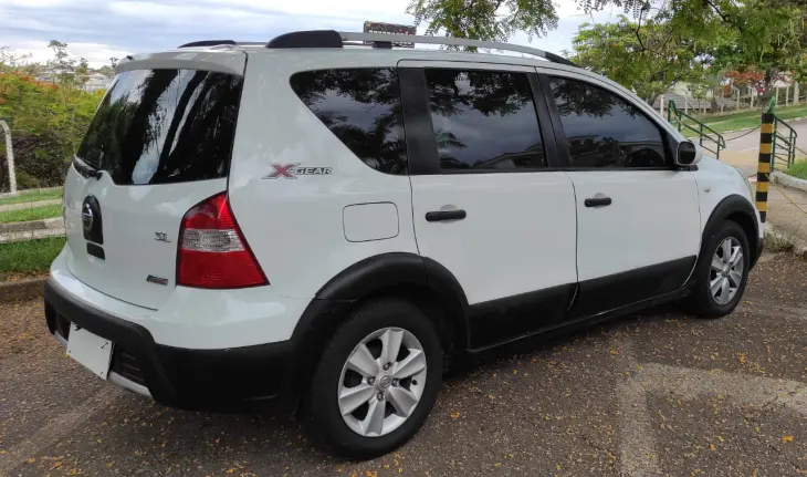 LIVINA 1.6 SL X-gear 16V