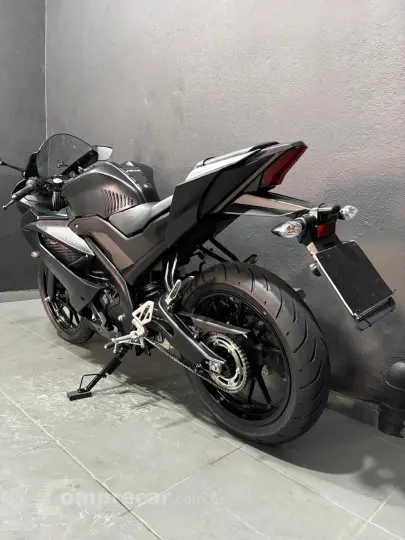 YZF-R15 ABS